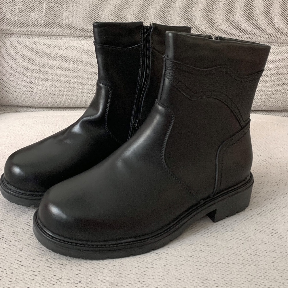 NWOB Black leather winter boots